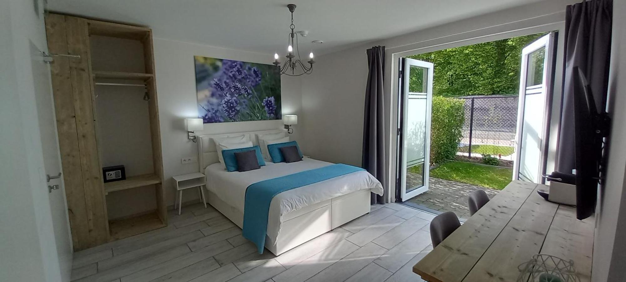 Villa Blue Garden B&B Vlaamse Ardennen Nabij Pairi Daiza Geraardsbergen Dış mekan fotoğraf