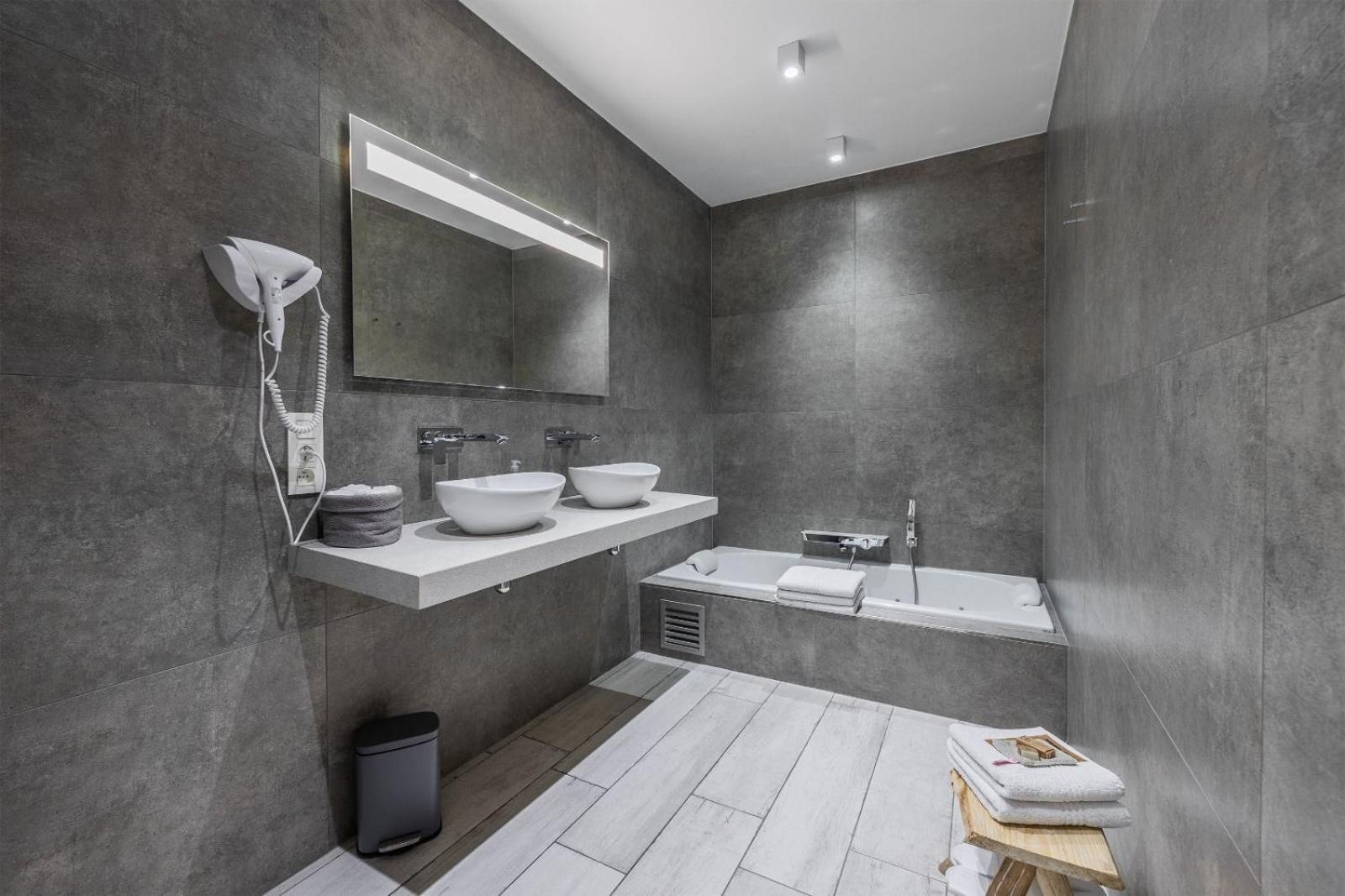 Villa Blue Garden B&B Vlaamse Ardennen Nabij Pairi Daiza Geraardsbergen Dış mekan fotoğraf